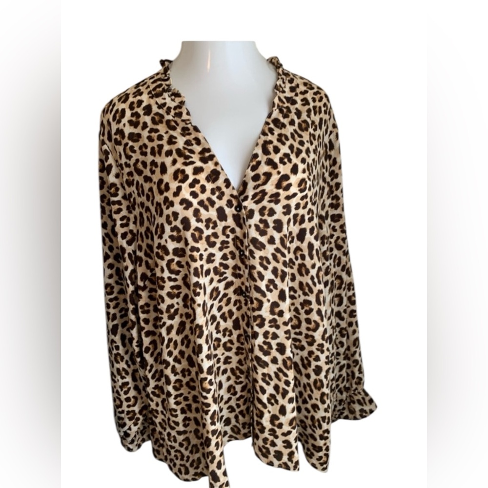 NWT. Torrid Plus Size 4X  Leopard Print Women’s Top